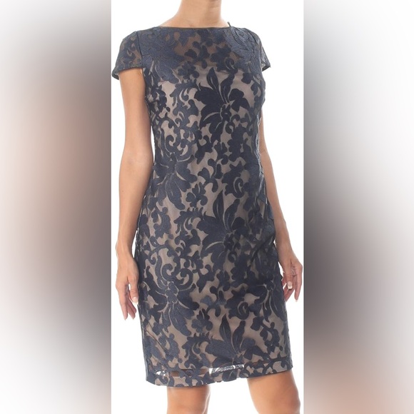 Gorgeous Calvin Klein lace dress! Size 2 - excellent condition! - Picture 2 of 10
